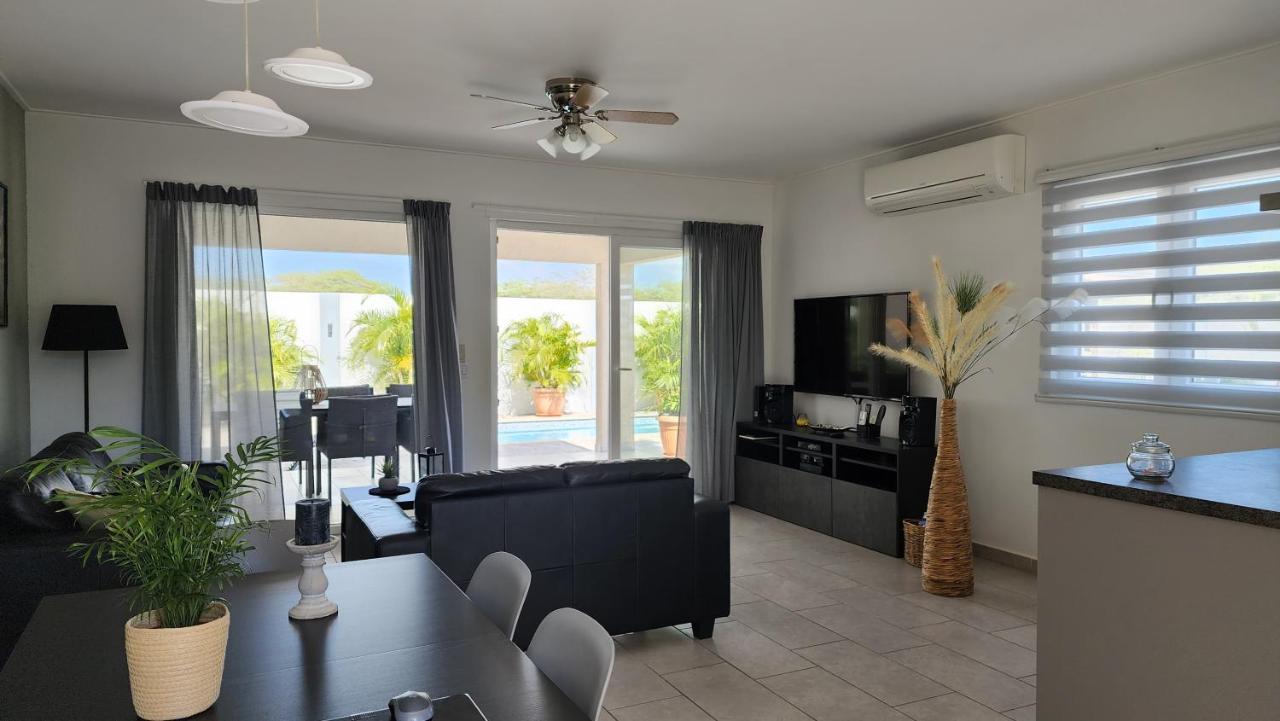 Beautiful Luxury Villa With Private Pool Palm Beach Exterior foto